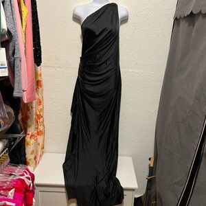 Elegant Black One-Shoulder Dress